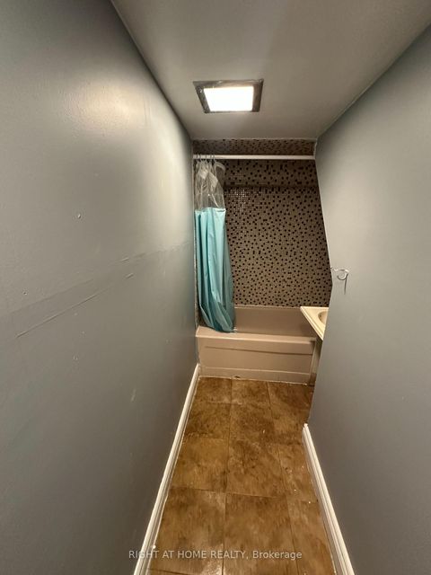 Photo 11 at 683 Mortimer Avenue, East York, Toronto