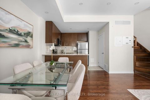 Photo 6 at 31 - 27 Coneflower Crescent, Branson, Toronto