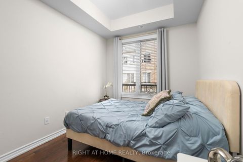 Photo 24 at 31 - 27 Coneflower Crescent, Branson, Toronto