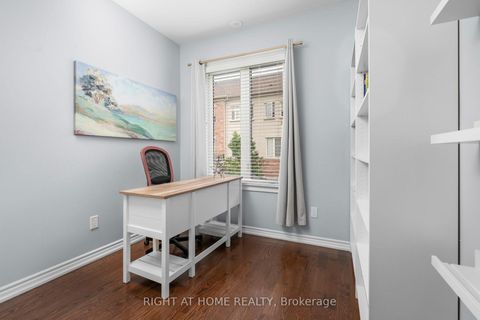 Photo 25 at 31 - 27 Coneflower Crescent, Branson, Toronto