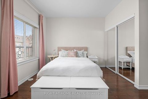 Photo 31 at 31 - 27 Coneflower Crescent, Branson, Toronto