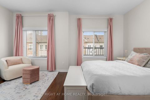 Photo 33 at 31 - 27 Coneflower Crescent, Branson, Toronto