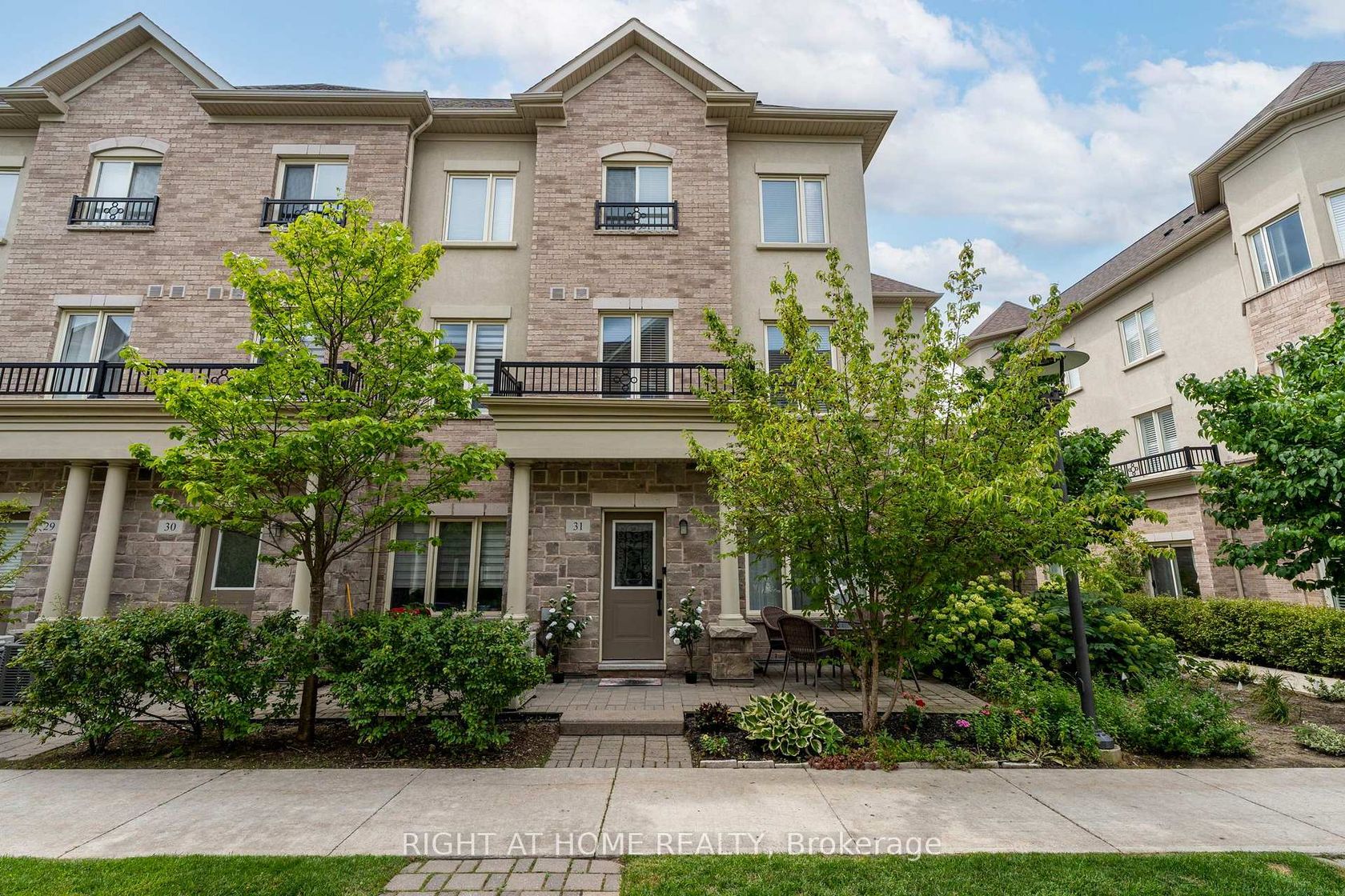 31 - 27 Coneflower Crescent, Branson, Toronto 