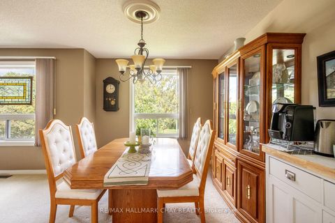 Photo 11 at 28 Pae Drive, Painswick North, Barrie