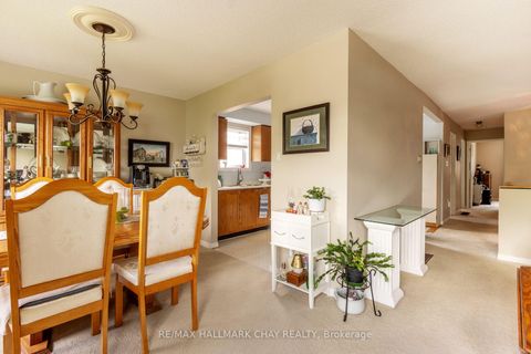 Photo 12 at 28 Pae Drive, Painswick North, Barrie