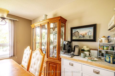 Photo 13 at 28 Pae Drive, Painswick North, Barrie