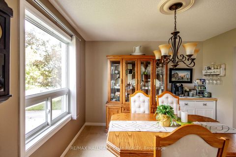 Photo 14 at 28 Pae Drive, Painswick North, Barrie