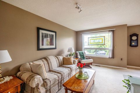 Photo 17 at 28 Pae Drive, Painswick North, Barrie