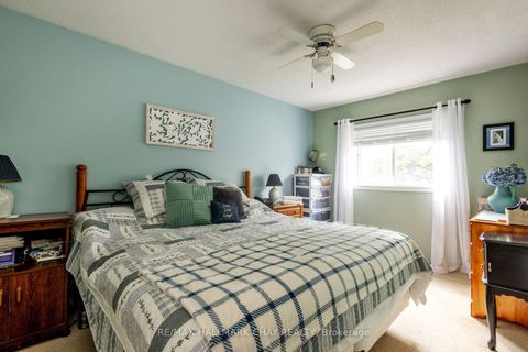 Photo 18 at 28 Pae Drive, Painswick North, Barrie
