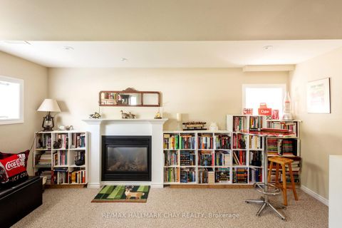 Photo 25 at 28 Pae Drive, Painswick North, Barrie