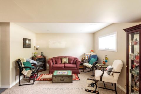 Photo 26 at 28 Pae Drive, Painswick North, Barrie