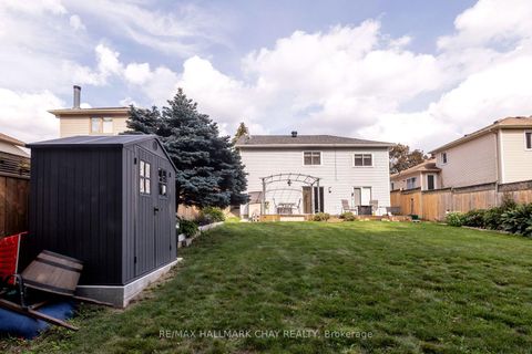 Photo 32 at 28 Pae Drive, Painswick North, Barrie
