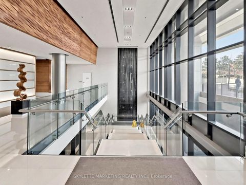 Photo 3 at 1029 - 2885 Bayview Avenue, Bayview Village, Toronto