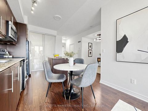 Photo 11 at 1029 - 2885 Bayview Avenue, Bayview Village, Toronto