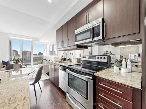Photo 13 at 1029 - 2885 Bayview Avenue, Bayview Village, Toronto