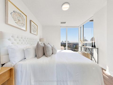 Photo 19 at 1029 - 2885 Bayview Avenue, Bayview Village, Toronto