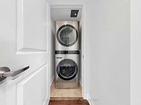 Photo 27 at 1029 - 2885 Bayview Avenue, Bayview Village, Toronto