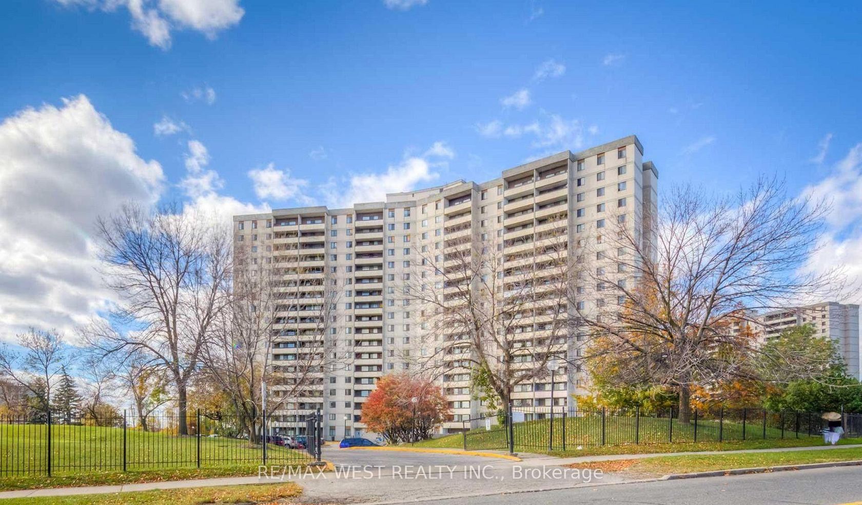 1510 - 5 San Romano Way, Black Creek, Toronto 