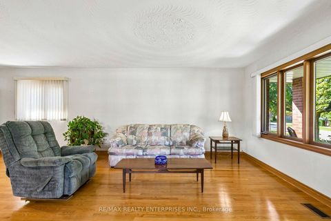 Photo 7 at 19 Coules Court, Alderwood, Toronto