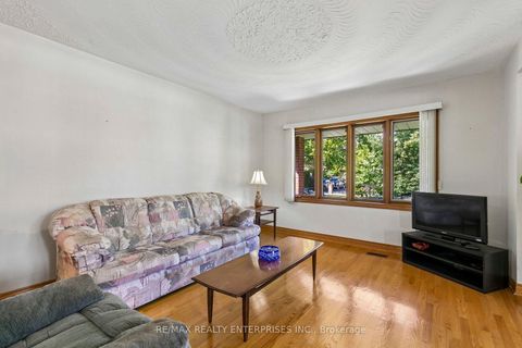 Photo 10 at 19 Coules Court, Alderwood, Toronto