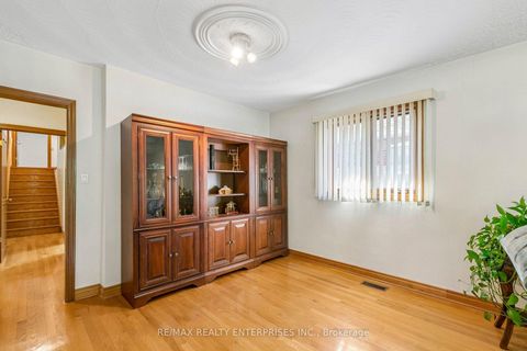 Photo 11 at 19 Coules Court, Alderwood, Toronto