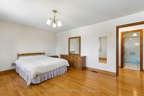 Photo 32 at 19 Coules Court, Alderwood, Toronto