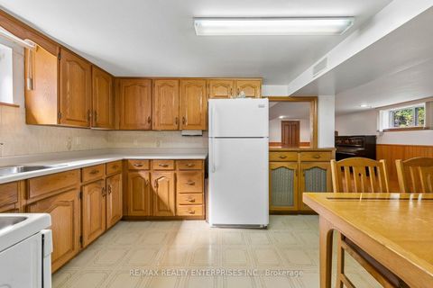 Photo 42 at 19 Coules Court, Alderwood, Toronto