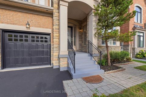 Photo 1 at 89 Hailsham Court, Vellore Village, Vaughan