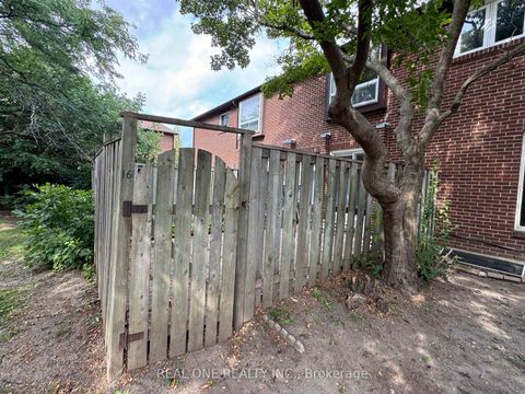 Photo 3 at 16 - 72 Dusay Place, L'Amoreaux, Toronto
