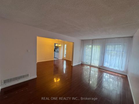Photo 6 at 16 - 72 Dusay Place, L'Amoreaux, Toronto
