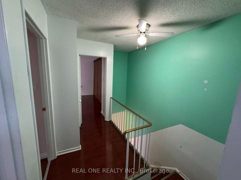 Photo 14 at 16 - 72 Dusay Place, L'Amoreaux, Toronto