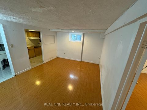 Photo 17 at 16 - 72 Dusay Place, L'Amoreaux, Toronto