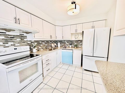 Photo 2 at 133 Thorny Vine Way E, Bayview Village, Toronto