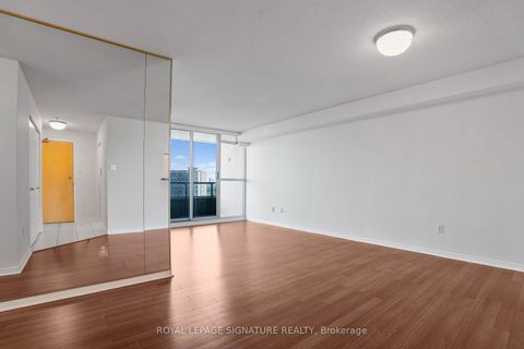 Photo 3 at 1410 - 11 Townsgate Drive, Yorkhill, Vaughan