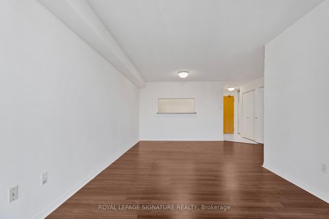 Photo 4 at 1410 - 11 Townsgate Drive, Yorkhill, Vaughan