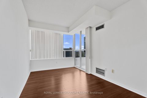 Photo 11 at 1410 - 11 Townsgate Drive, Yorkhill, Vaughan