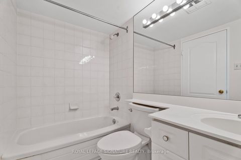 Photo 18 at 1410 - 11 Townsgate Drive, Yorkhill, Vaughan