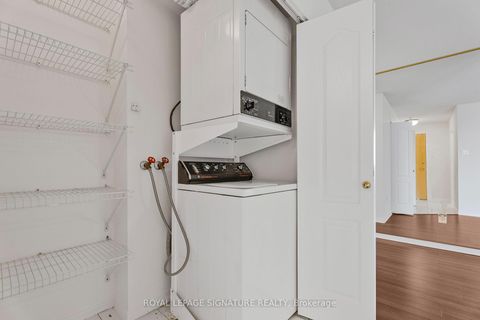 Photo 20 at 1410 - 11 Townsgate Drive, Yorkhill, Vaughan