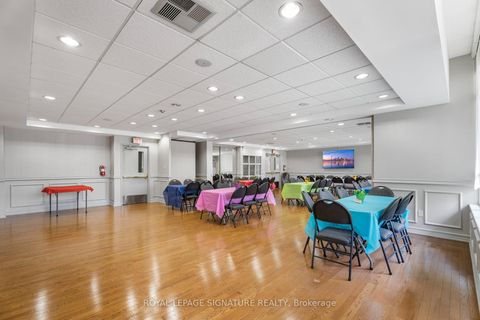 Photo 24 at 1410 - 11 Townsgate Drive, Yorkhill, Vaughan