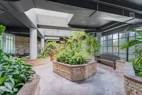 Photo 27 at 1410 - 11 Townsgate Drive, Yorkhill, Vaughan