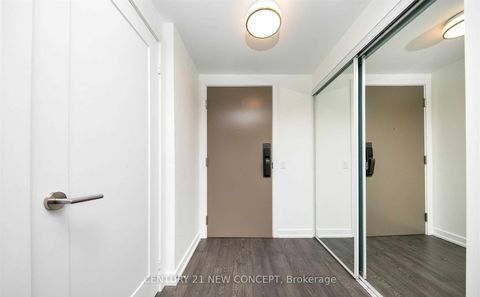 Photo 4 at 1404 - 10 York Street, Waterfront Communities C1, Toronto