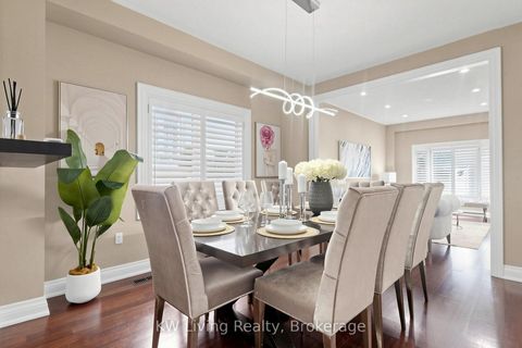 Photo 9 at 46 Clarendon Drive, Bayview Hill, Richmond Hill