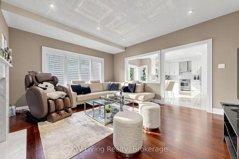 Photo 10 at 46 Clarendon Drive, Bayview Hill, Richmond Hill