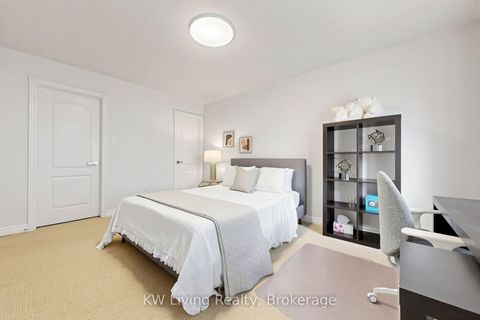 Photo 30 at 46 Clarendon Drive, Bayview Hill, Richmond Hill