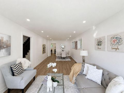 Photo 3 at 200 Mcnicoll Avenue, Hillcrest Village, Toronto