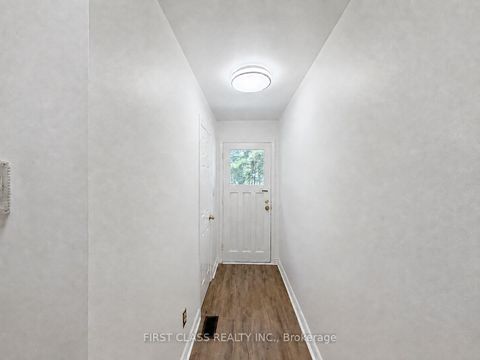 Photo 10 at 200 Mcnicoll Avenue, Hillcrest Village, Toronto