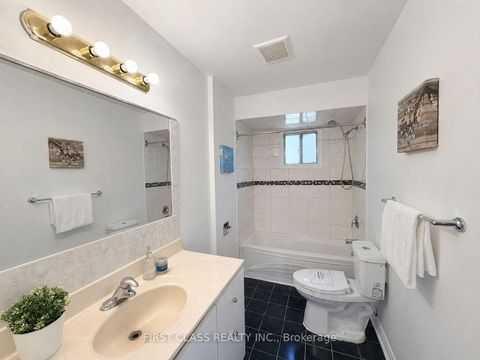 Photo 15 at 200 Mcnicoll Avenue, Hillcrest Village, Toronto
