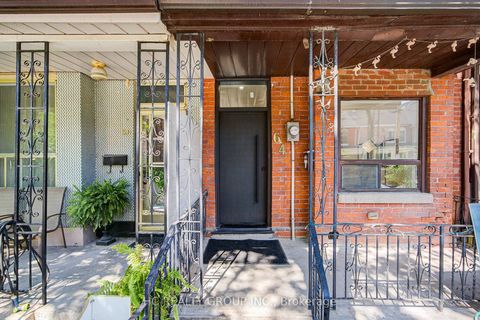 Photo 1 at 64 Wales Avenue, Chinatown, Toronto