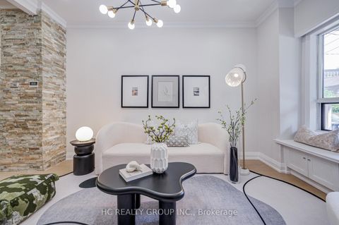Photo 13 at 64 Wales Avenue, Chinatown, Toronto