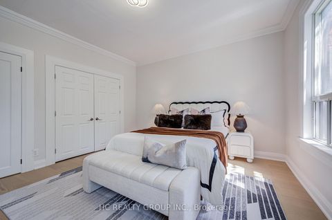 Photo 18 at 64 Wales Avenue, Chinatown, Toronto